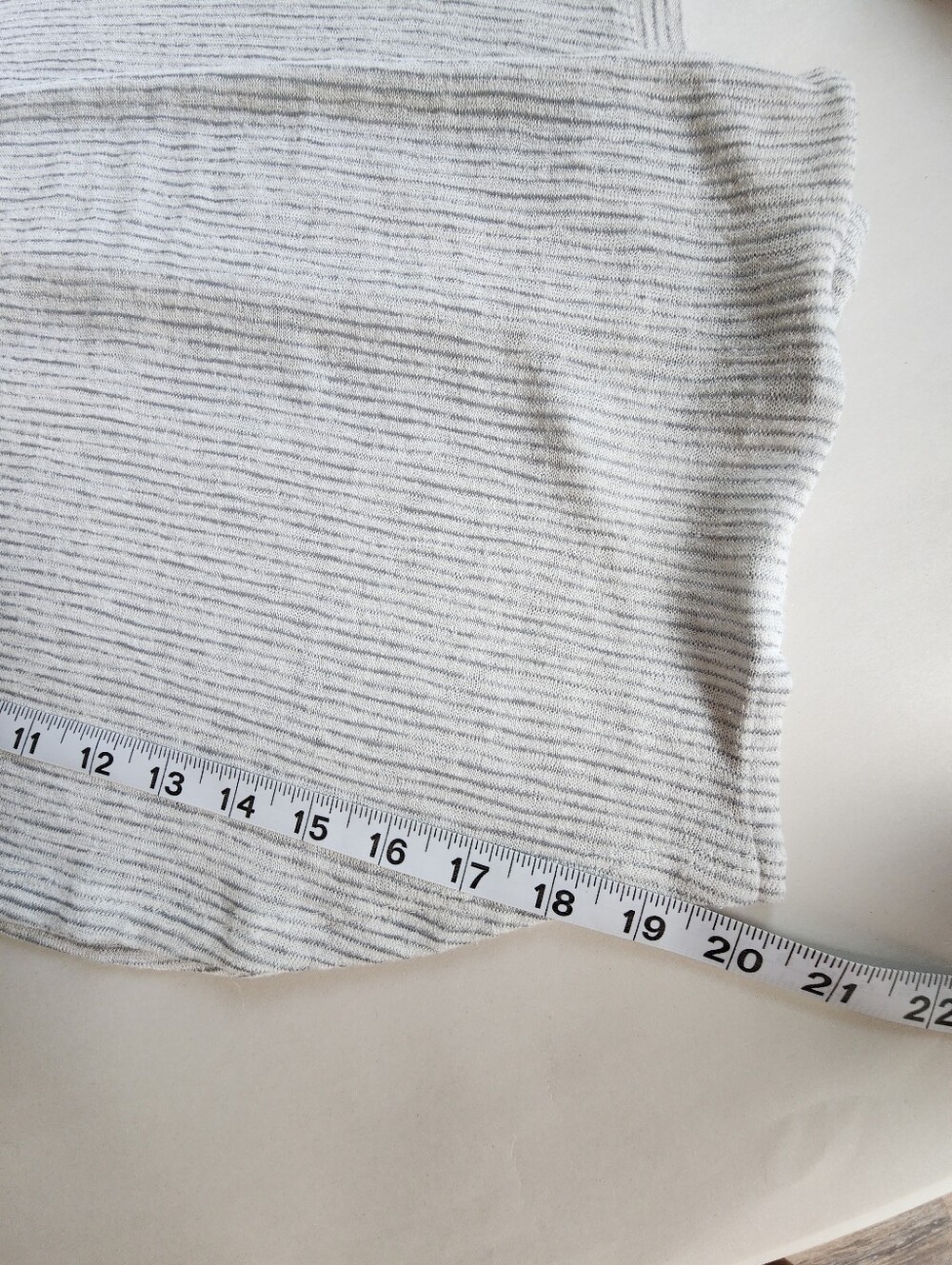 Athleta Breezy Tank Top Grey Striped Sleeveless Crew Neck Size Small - Picture 12 of 12